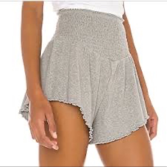 Lovers + Friends Rosabelle Shorts in Grey 🦋 - Picture 3 of 9